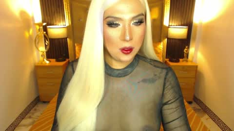 _natashacooper_ online show from April 2026 03:28:02 AM