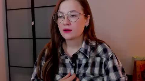 Mia with a big heart  online show from February 2025 03:20:01 AM