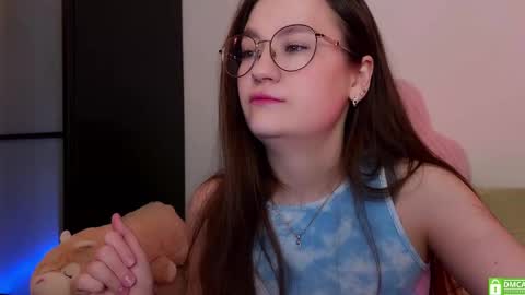 Mia with a big heart  online show from March 2025 03:35:01 AM