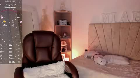 Niah  You can call me Ni or cutie haha online show from January 2025 09:09:02 PM