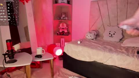 Niah  You can call me Ni or cutie haha online show from February 2025 08:22:01 PM