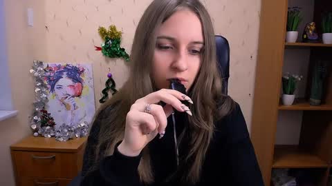 Snapshot of _nicole_new chatting on December 2024 12:12:02 PM Nica online show from December 2024 12:12:02 PM