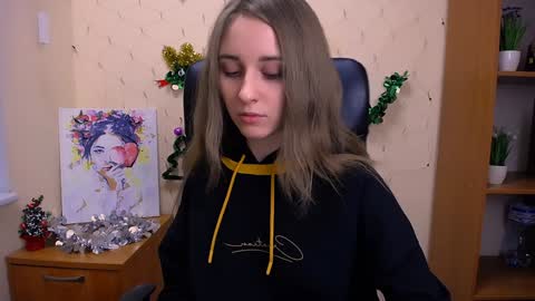 Snapshot of _nicole_new chatting on January 2025 12:30:01 PM Nica online show from January 2025 12:30:01 PM