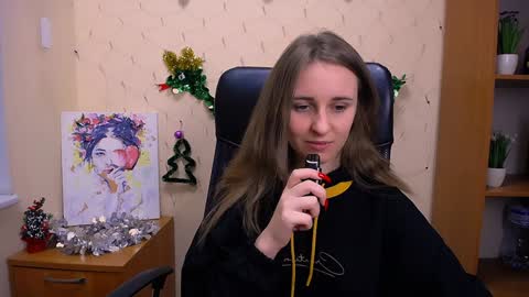 Snapshot of _nicole_new chatting on January 2025 03:33:01 PM Nica online show from January 2025 03:33:01 PM