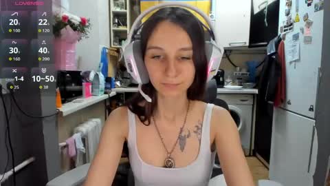 Snapshot of _nika_kik chatting on May 2026 06:09:01 PM Nika online show from May 2026 06:09:01 PM