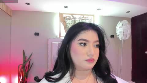   online show from November 2025 12:06:01 PM