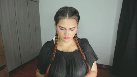 Nina  online show from December 2024 09:19:01 PM