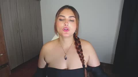 Nina  online show from December 2024 12:00:02 AM