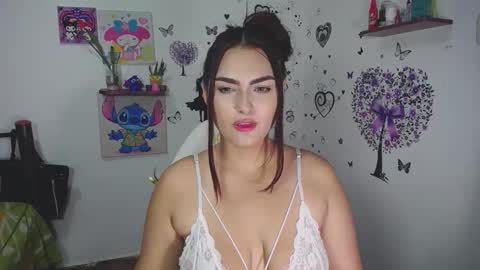 Nina  online show from November 2025 04:55:02 AM