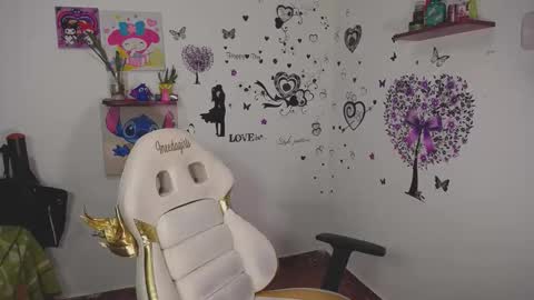 Nina  online show from November 2025 02:11:02 AM