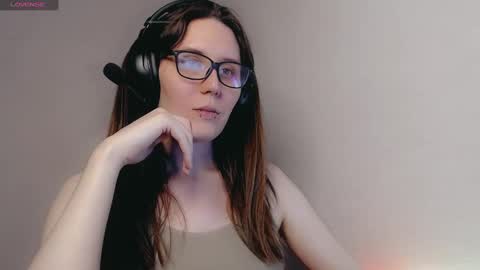 Tracy online show from February 2025 10:11:01 PM