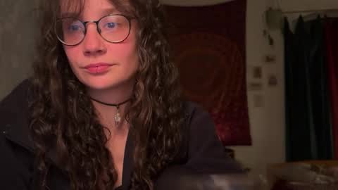 Mila online show from April 2026 09:06:01 PM