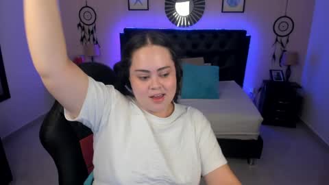 Snapshot of _oliviajoness chatting on April 2026 01:24:01 PM Olivia jones online show from April 2026 01:24:01 PM