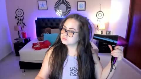Snapshot of _oliviajoness chatting on May 2026 12:21:02 PM Olivia jones online show from May 2026 12:21:02 PM