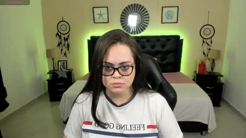 Snapshot of _oliviajoness chatting on May 2026 11:51:02 AM Olivia jones online show from May 2026 11:51:02 AM