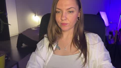  HADLY today day-off see u online 0112  online show from December 2024 07:54:01 PM