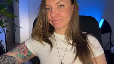  HADLY today day-off see u online 0112  online show from December 2024 08:29:01 PM