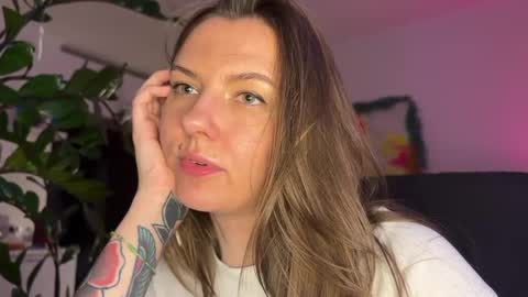  HADLY today day-off see u online 0112  online show from December 2024 08:49:01 PM