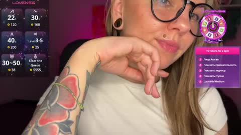  HADLY today day-off see u online 0112  online show from January 2025 06:16:02 PM