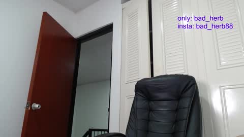 Alejandra  online show from September 2025 01:22:02 AM