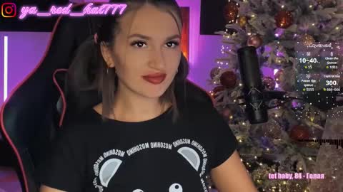 Snapshot of _red_hat_7 chatting on November 2025 05:14:02 PM -RED HAT- online show from November 2025 05:14:02 PM