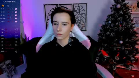 Snapshot of _rein_ramm chatting on December 2024 08:32:02 AM Rein online show from December 2024 08:32:02 AM