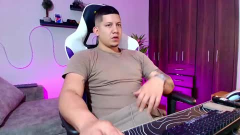 Roberto online show from March 2025 12:56:02 PM