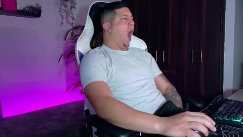 Roberto online show from October 2025 12:36:02 PM