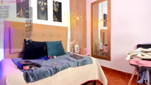 SAMANTHA FOX online show from September 2025 11:55:01 AM