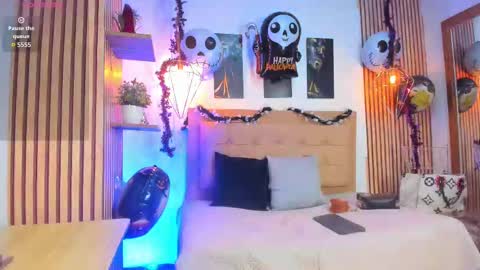 SAMANTHA FOX online show from October 2025 10:05:02 AM