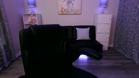 Samantha online show from September 2025 01:56:01 PM