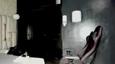 _sammy_ice online show from January 2025 05:00:01 AM