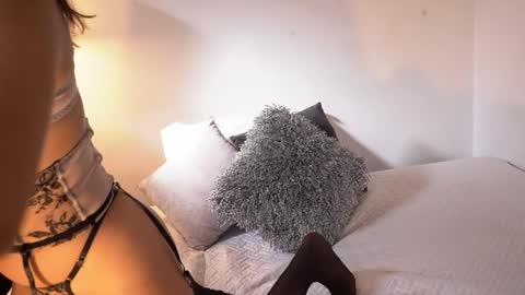 Samy. online show from October 2025 01:25:01 PM