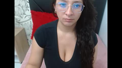 Snapshot of _saraximena_ chatting on April 2026 06:58:02 AM _saraximena_ online show from April 2026 06:58:02 AM