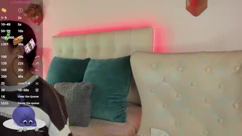 Snapshot of _sasha_miller_ chatting on May 2026 12:35:02 PM Sasha online show from May 2026 12:35:02 PM