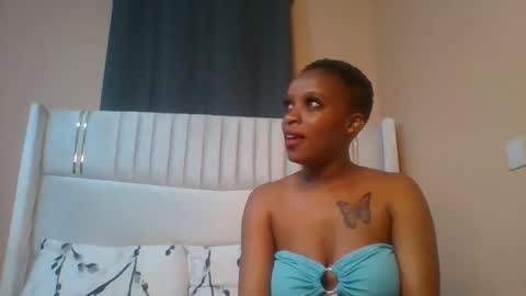 _sassydiva_ online show from November 2025 11:54:02 AM