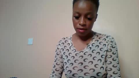 _sassydiva_ online show from December 2025 08:14:01 PM