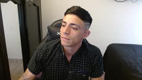 Snapshot of _schnnneider_ chatting on October 2025 04:41:02 PM SCHNEIDER online show from October 2025 04:41:02 PM