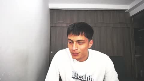 Juan Pablo-independent model online show from April 2026 10:00:02 PM