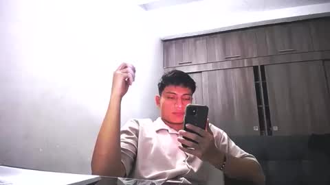 Juan Pablo-independent model online show from April 2026 12:39:01 AM