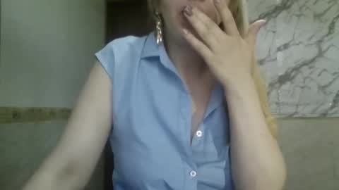 Snapshot of _sexyxsveta_ chatting on June 2026 03:54:02 AM SexyXSveta online show from June 2026 03:54:02 AM