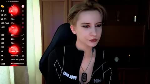 Snapshot of _shadow_devil__ chatting on June 2026 02:30:01 PM Alex online show from June 2026 02:30:01 PM
