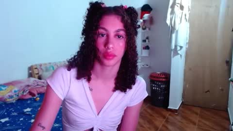 Snapshot of _shanellxxx chatting on April 2026 07:31:02 PM _shanellxxx online show from April 2026 07:31:02 PM