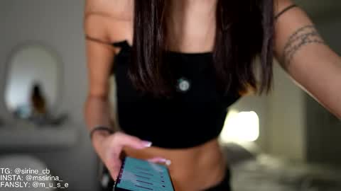 Marinette online show from November 2025 06:12:01 PM