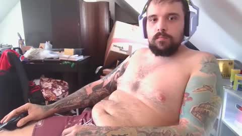 _smiley_bear27 online show from November 2025 04:13:02 AM