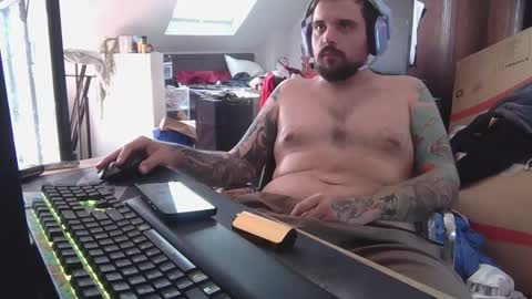 Snapshot of _smiley_bear27 chatting on December 2025 06:11:01 AM _smiley_bear27 online show from December 2025 06:11:01 AM