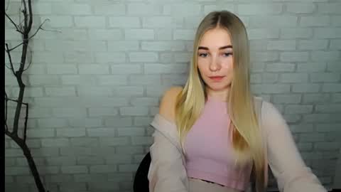 Snapshot of _snow_queen__ chatting on December 2024 10:48:01 AM Rachel online show from December 2024 10:48:01 AM