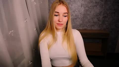 Snapshot of _snow_queen__ chatting on January 2025 01:05:01 PM Rachel online show from January 2025 01:05:01 PM