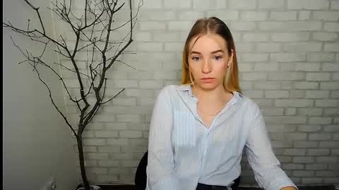 Snapshot of _snow_queen__ chatting on February 2025 12:47:02 PM Rachel online show from February 2025 12:47:02 PM