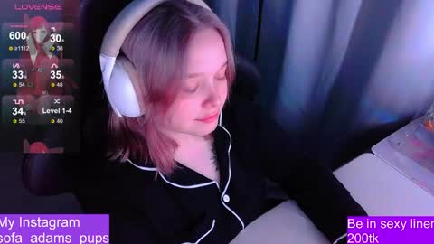 Snapshot of _sofia_adam_ chatting on May 2026 06:19:02 AM pups online show from May 2026 06:19:02 AM